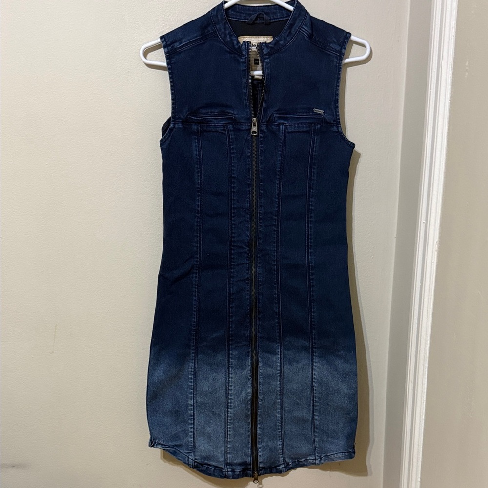 Denim sleeveless midi dress